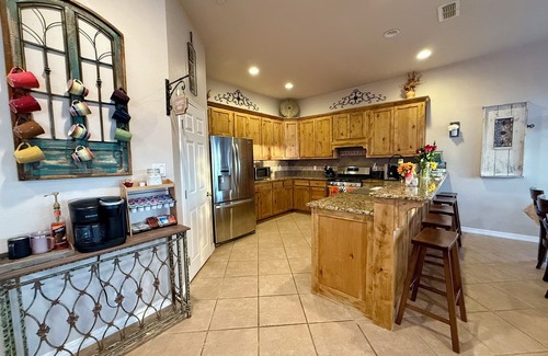 Canyon Lake Casa | Hill Country Haven-Lake Front/Sunsets/Hot Tub/Deer