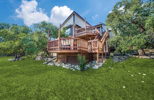 Cross Mountain Casa | Hill country Hidden Haven