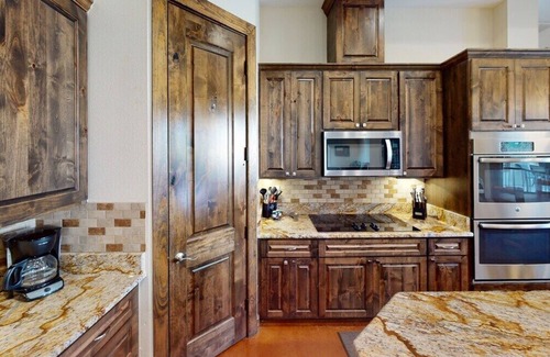 Sabinal Casa | Hill Country Hideaway @ Frio Select Rental Homes