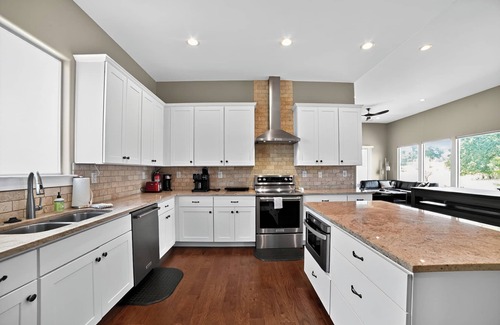 Horseshoe Bay West Casa | Hill Country Retreat & Casita