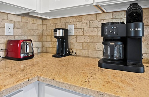 Horseshoe Bay West Casa | Hill Country Retreat & Casita