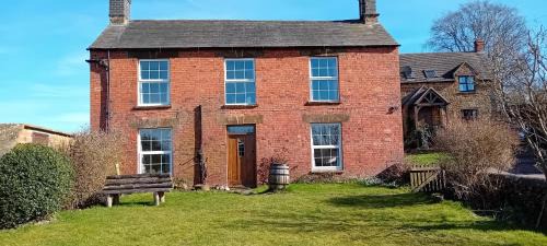 Sibford Gower Casa | Hill House