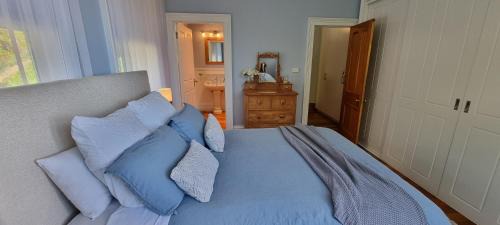 West Hobart Casa | Hill House Hobart - Charming home, stunning views close to city