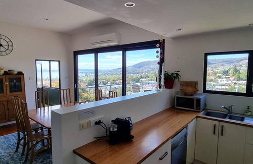 West Hobart Casa | Hill House Hobart - Fantastic views close to city
