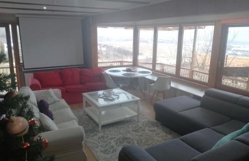 Apahida Casa | Hill House with City view