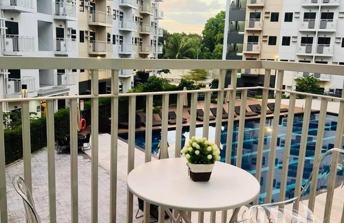 Caloocan Condominio | Hill Residence by Sarah Rentals