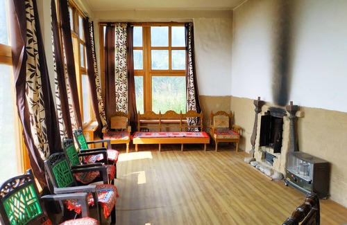 Old Manali Casa | Hill top house 2br, vista increíble, viejo Manali.