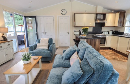 Troutbeck Bridge Cabaña | HILL TOP LODGE, family friendly, with pool in White Cross Bay