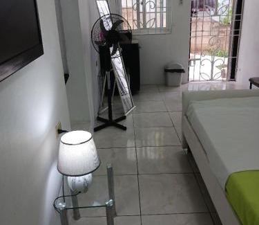 Tower Isle Casa | Hill Veiw Rooms