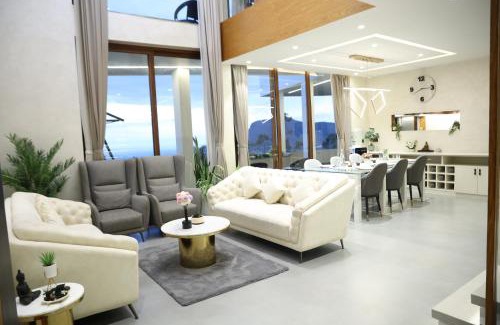 Coonoor Cama Y Desayuno | Hills and Heart Luxury Villa By LexStays