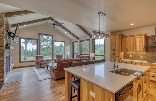 Lead Casa | Hills Coop in Powderhouse Pass!