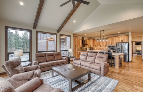 Lead Casa | Hills Coop in Powderhouse Pass!