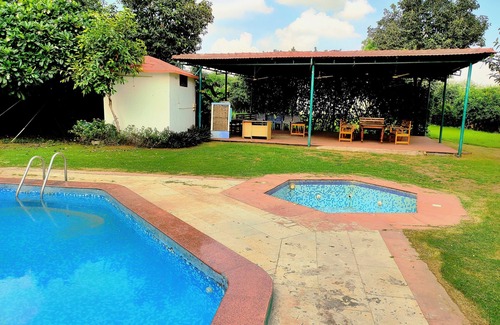 Gurugram Complejo | Hills Nature Resort