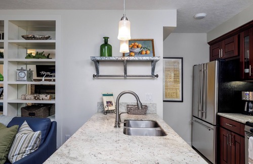 Bull Mountain Apartamento | 20% de descuento en las tarifas estándar hasta febrero: Suite Ejecutiva 2Bd / 1Ba completamente designada
