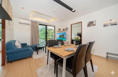 Kamala Apartamento | Hillside 2BR Apartment with Pool & Gym 5 Min to Kamala Beach 48RK