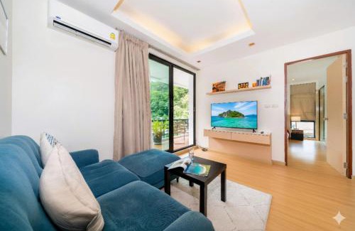 Kamala Apartamento | Hillside 2BR Apartment with Pool & Gym 5 Min to Kamala Beach 48RK