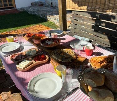 Central Serbia Casa | Hillside Apartment Kruna