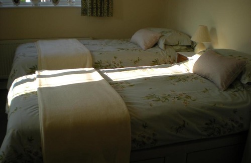 Moreton Cama Y Desayuno | Hillside Cottage