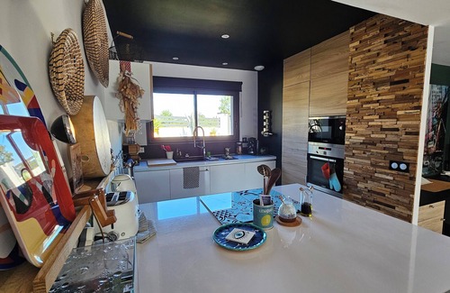 Castanet-Tolosan Casa | Hillside family home