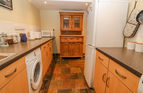 Talsarnau Cabaña | HILLSIDE, family friendly, with open fire in Penrhyndeudraeth