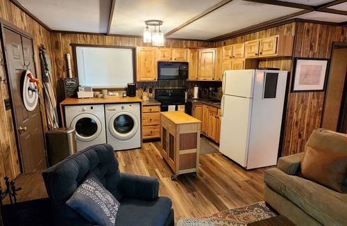 New Market Cabina | Hillside Haven | 2 Bed, 1 Bath