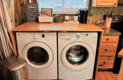 New Market Cabina | Hillside Haven | 2 Bed, 1 Bath