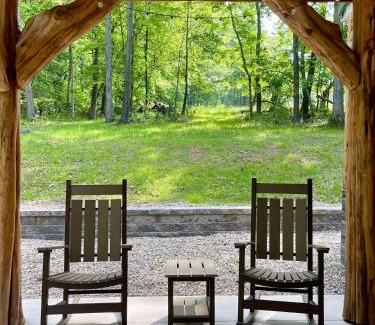 Blissfield Casa | Hillside Haven