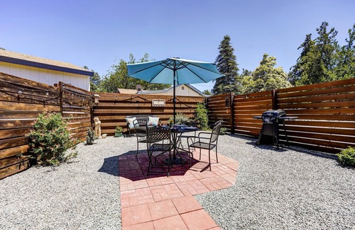 Prescott Cabaña | Hillside Hideaway Centrally Located Cottage, Close to Trails, Lakes & Town