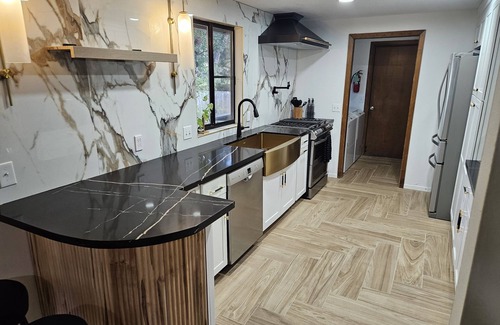 Three Rivers Casa | Hillside hideaway at the gateway to the Sequoias and Kings Canyon National Park.