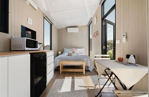 West Kentish Casa | Hillside Hideout by Tiny Away