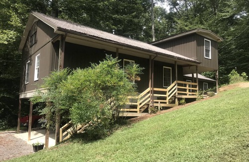 Baxter Casa | Hillside Loft at Window Cliff Valley at Burgess Falls