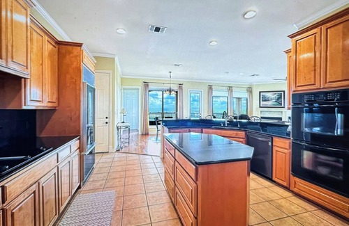 Boerne Casa | "Hillside Oasis" 4 minutes to Tapatio Springs Golf Resort!