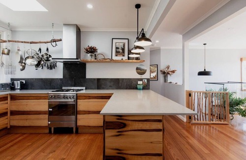 Mount Nelson Casa | Hillside Retreat in Hobart