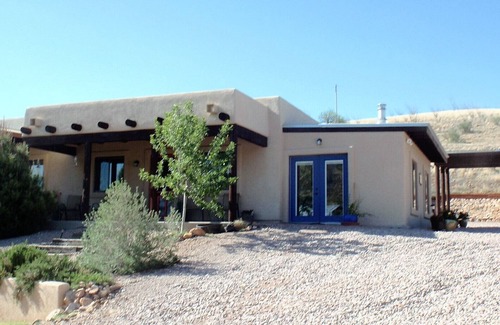 Patagonia Casa | Hillside Retreat iin Patagonia with Spectacular Views
