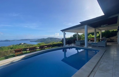 Playa Hermosa Casa | Hillside Treasure 4 BR 3.5 Bath Amazing Views of Playa Hermosa