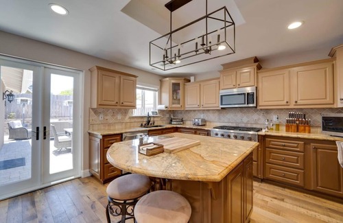 Arroyo Grande Casa | Hillside view with hot tub