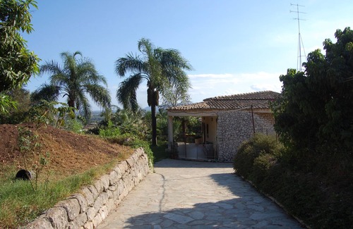 Syracuse Villa | Gran chalet con piscina, jardines impresionantes, grandes, posición panorámica impresionante