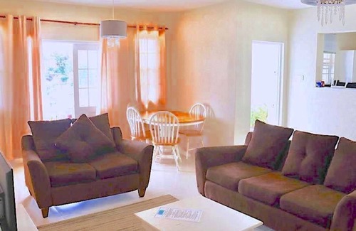 Atlantic Shores Apartamento | Hilltop Apartments
