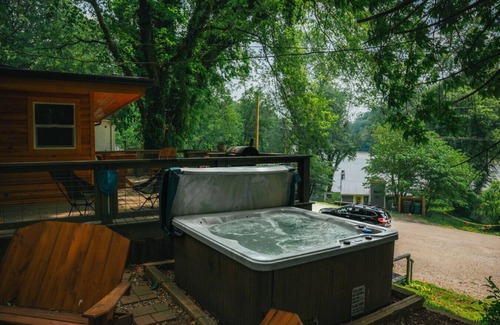 Martinsville Cabina | Hilltop Cabin, Lake, Hot tub