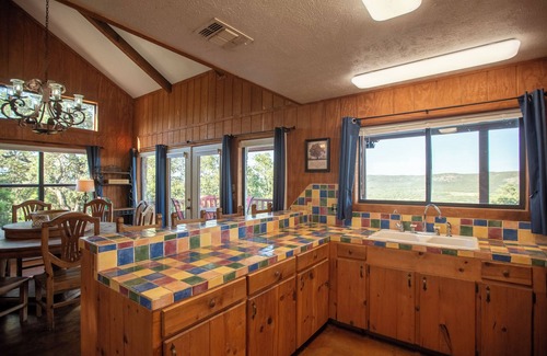 Concan Casa | Hilltop Hacienda @ Buchanan Vacation Homes in Concan - PET FRIENDLY!!!!!
