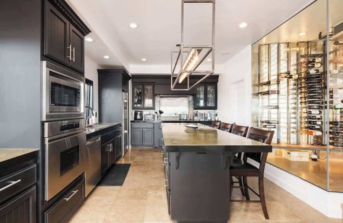 University Heights Casa | Hilltop Haven with Infinity Pool