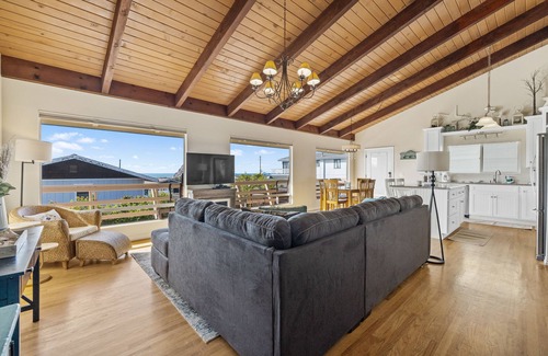 Morro Bay Casa | Hilltop Haven with panoramic views of Morro Bay Rock & Pacific Ocean with deck
