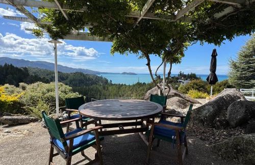 Ngaio Bay Casa | Hilltop Heaven - Kaiteriteri Holiday Home