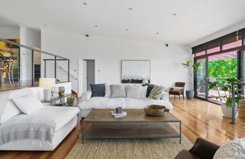 Merewether Casa | Hilltop Hideaway Family Escape