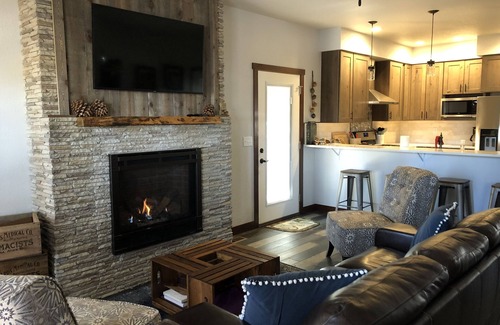 Rapid City Cabina | Hilltop Hideaway in the seclusion of the beautiful Black Hills