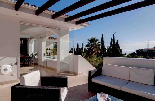 Torreblanca Casa | Hilltop Jacuzzi House