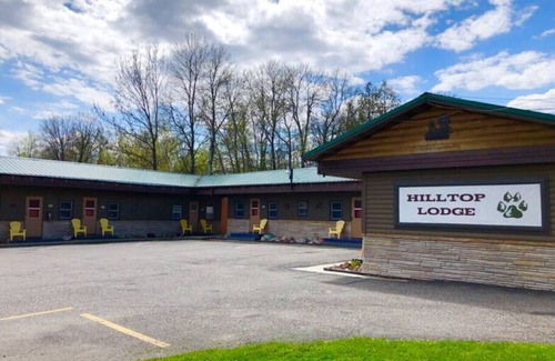 International Falls Cabina | Hilltop Lodge Two Double - Room 106