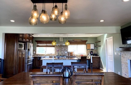 Northwest San Pedro Casa | Hilltop Oasis Near Palos Verdes