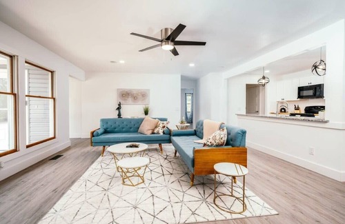 Bella Vista Casa | Loam Landing Summary: