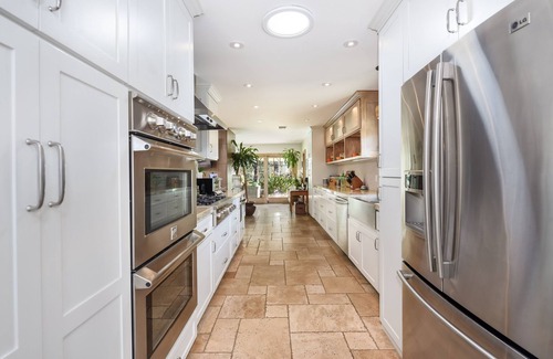Thousand Oaks Casa | Hilltop Scandinavian style home with a view